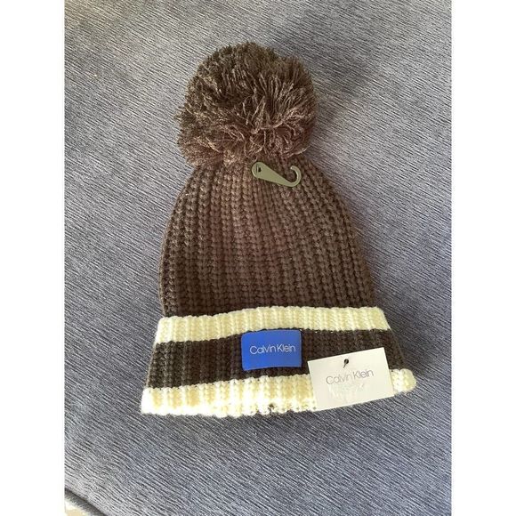 NWT - Calvin Klein Cable Knit Pom Beanie - Picture 4 of 5